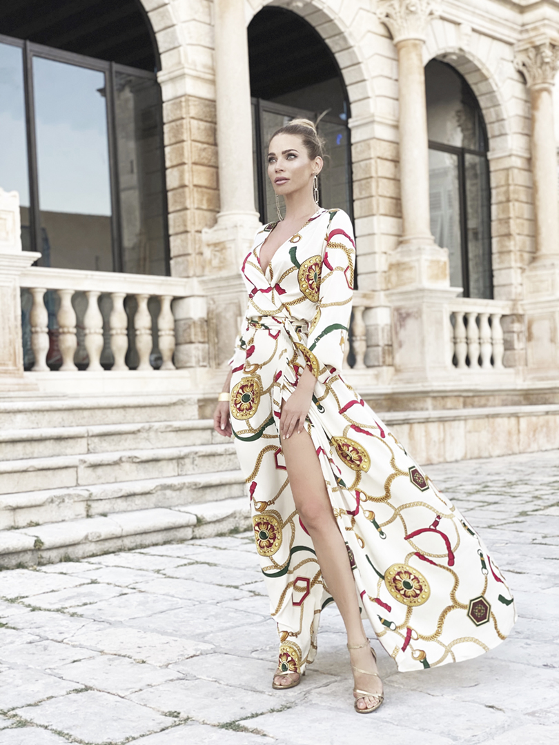 Sofia - bílé | Luxusní dlouhé bílé dámské šaty s vysokým rozparkem