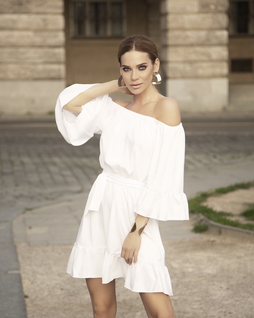Elisa - bílé | Krátké dámské elegantní bílé volánové šaty